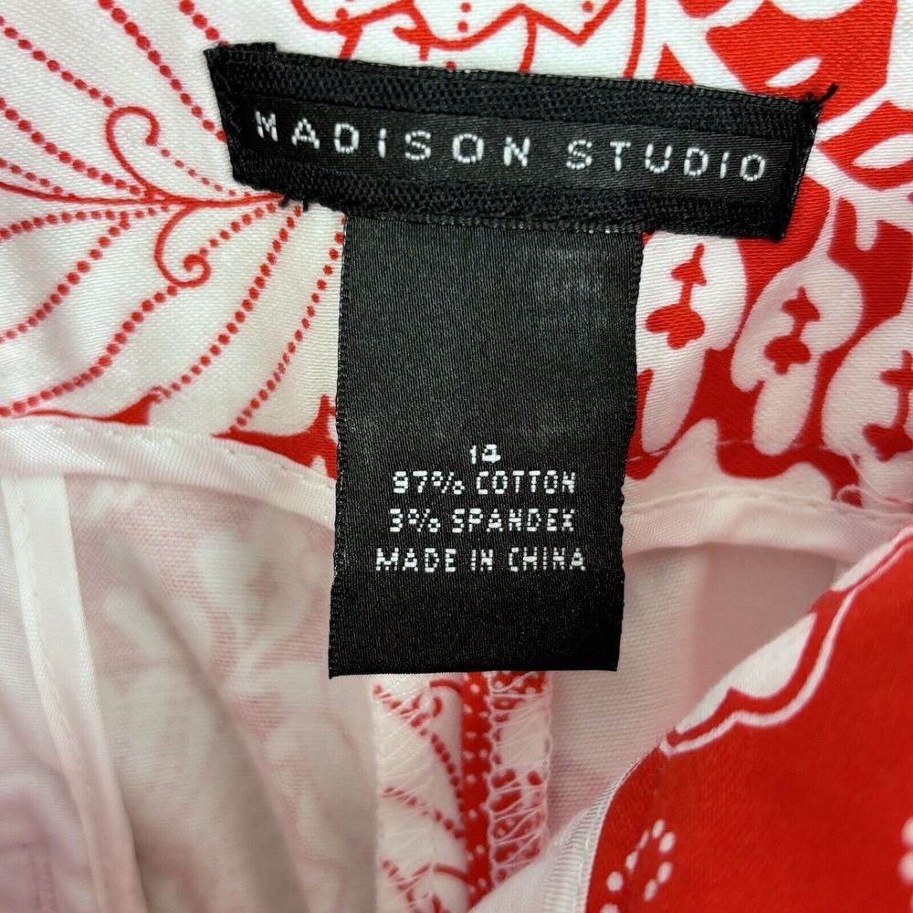 NWT MADISON STUDIO Women's‎ Shorts Red & White Floral Size 14 - Picture 12 of 14